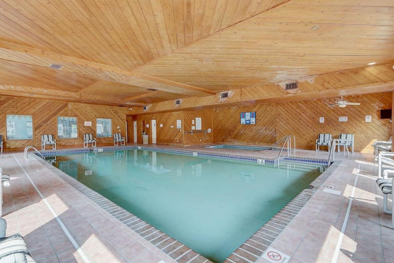 Brown Family Condo For Families Golf Trips And Girls Getaways Wisconsin Dells Exterior photo